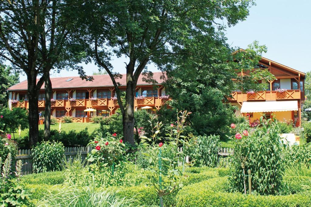 Hotel Quellenhof Бад-Бірнбах Екстер'єр фото